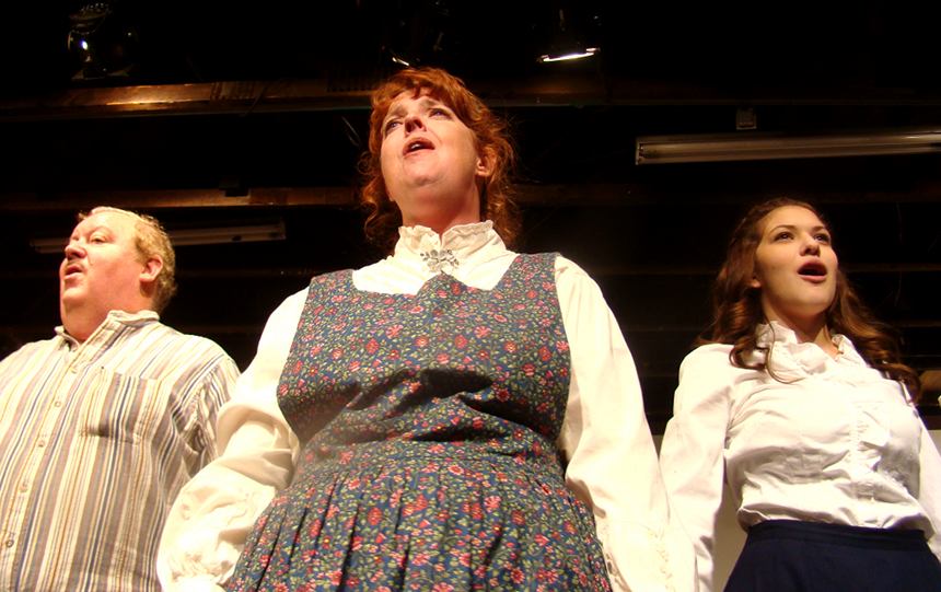 From left, Jim Porter, Christine Taylor and Caroline Conceison belt out a song in Stageloft's rendition of "I Remember Mama." (Rich Dussault photo)